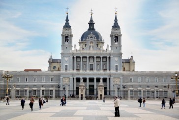 Katedra La Almudena – neoklasycystyczna estetyka